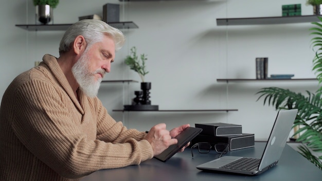 Czym właściwie jest kredyt technologiczny i komu może się przydać?