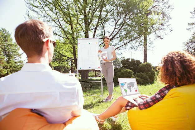Czym właściwie jest działka rekreacyjna i jakie daje możliwości?