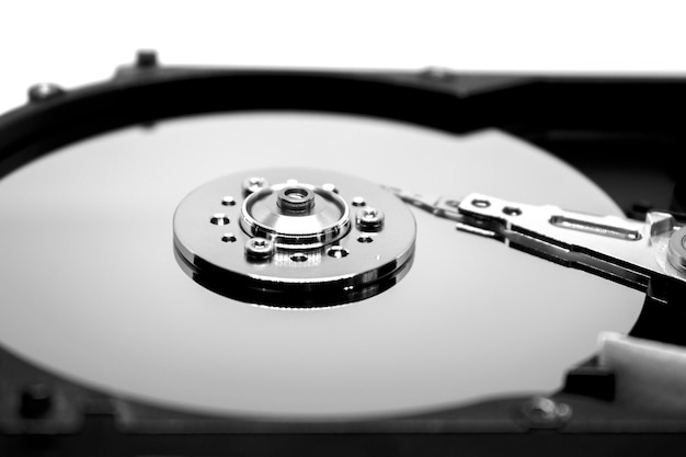 Jak działa dysk twardy HDD i dlaczego wciąż jest popularny?
