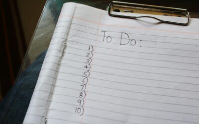 Jak skutecznie oczyścić listę fraz z powtórzeń i podobieństw?