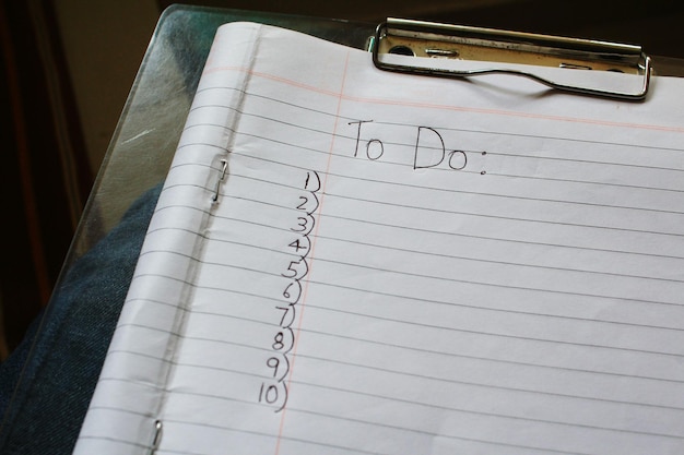 Jak skutecznie oczyścić listę fraz z powtórzeń i podobieństw?