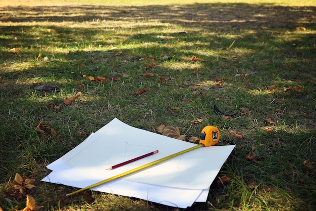 Jak zaprojektować działkę marzeń i stworzyć własną oazę?